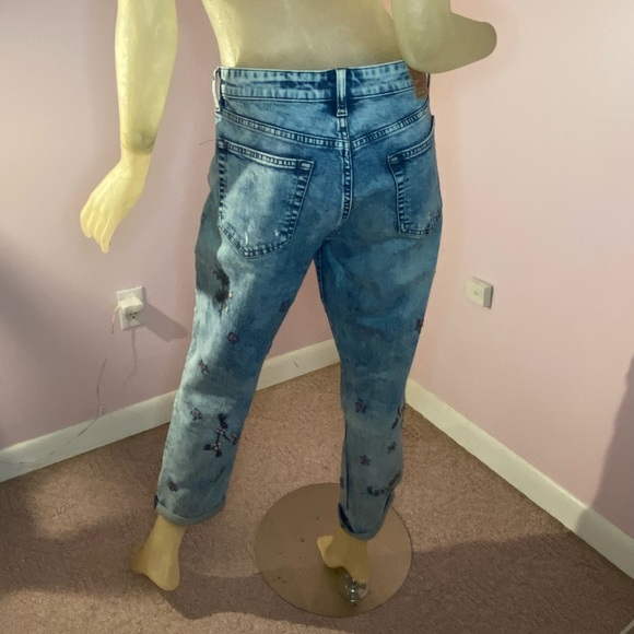 Lucky Brand Sienna Slim Embroidered BF Jeans - Picture 5 of 9